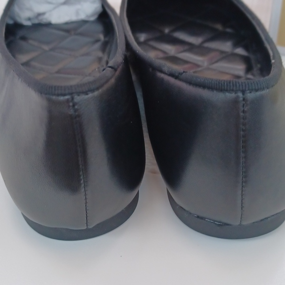 Michael Kors Nori Flat NIB - Picture 5 of 10